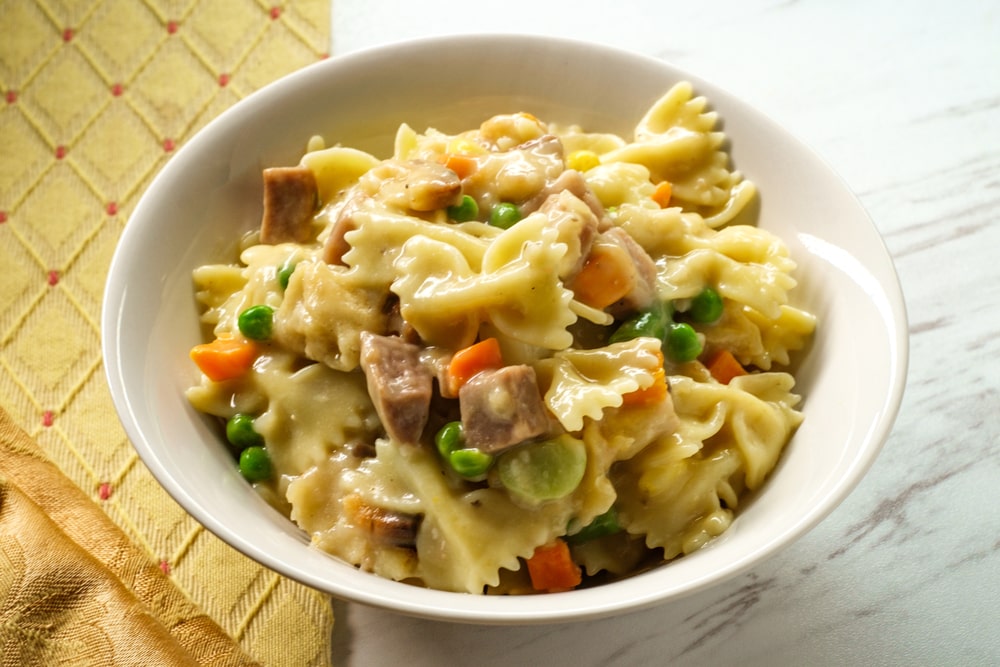 Simple Chicken Noodle Casserole