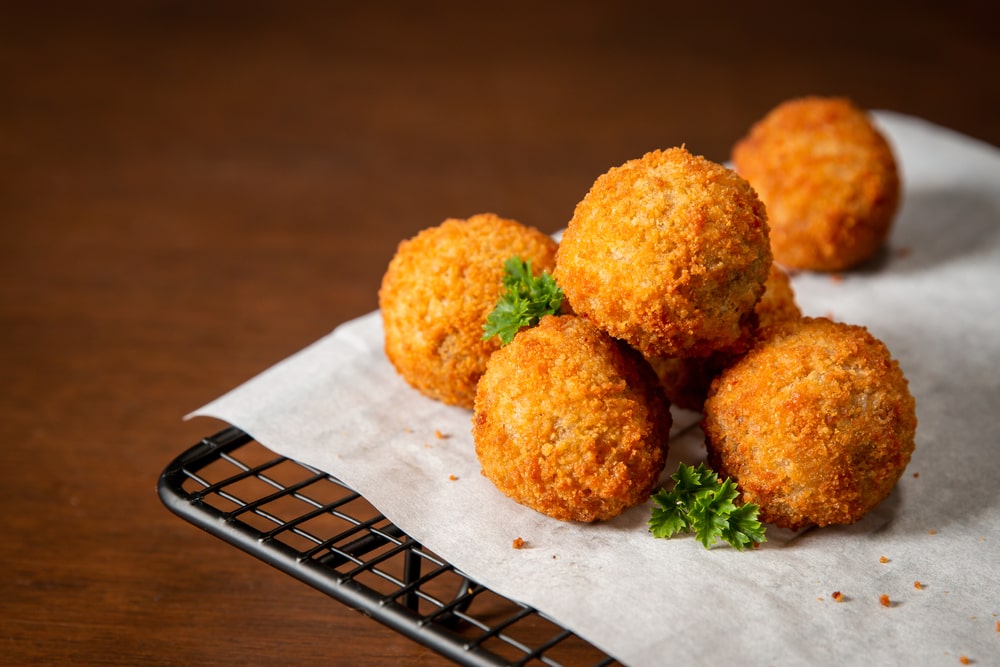 Easy keto chicken cheese balls