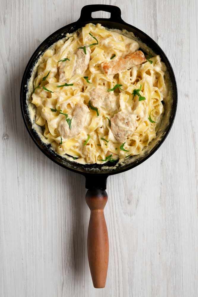 Crock Pot Garlic Parmesan Chicken Pasta