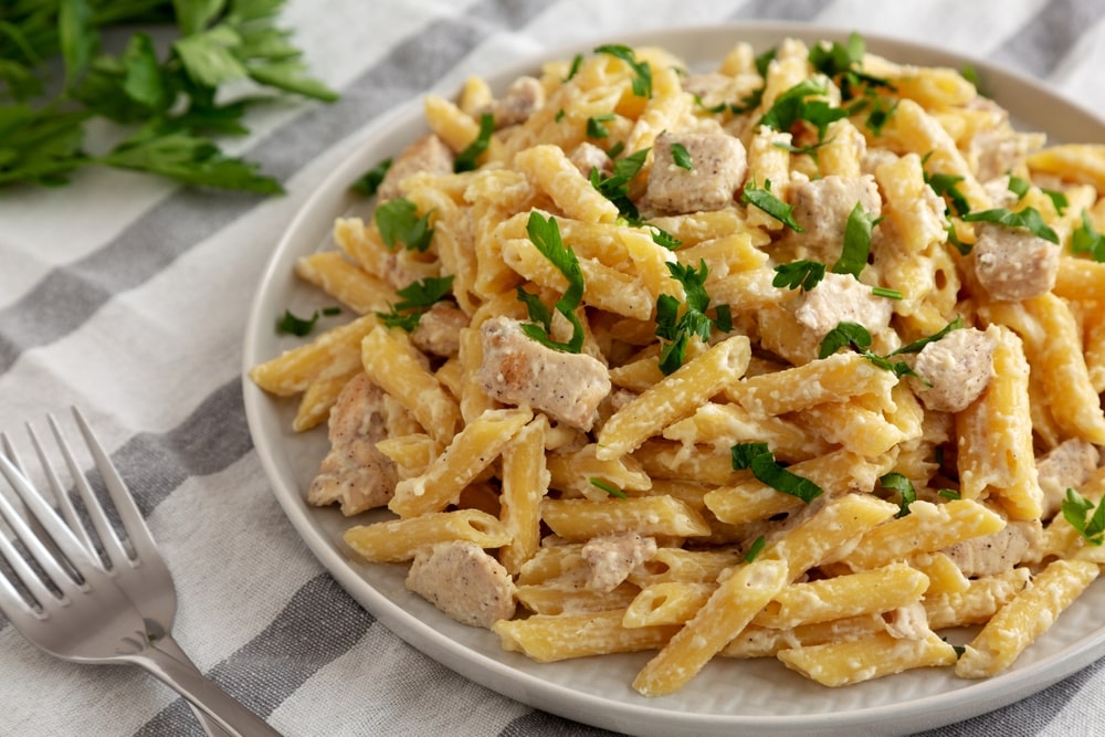 Easy Crockpot Chicken Alfredo