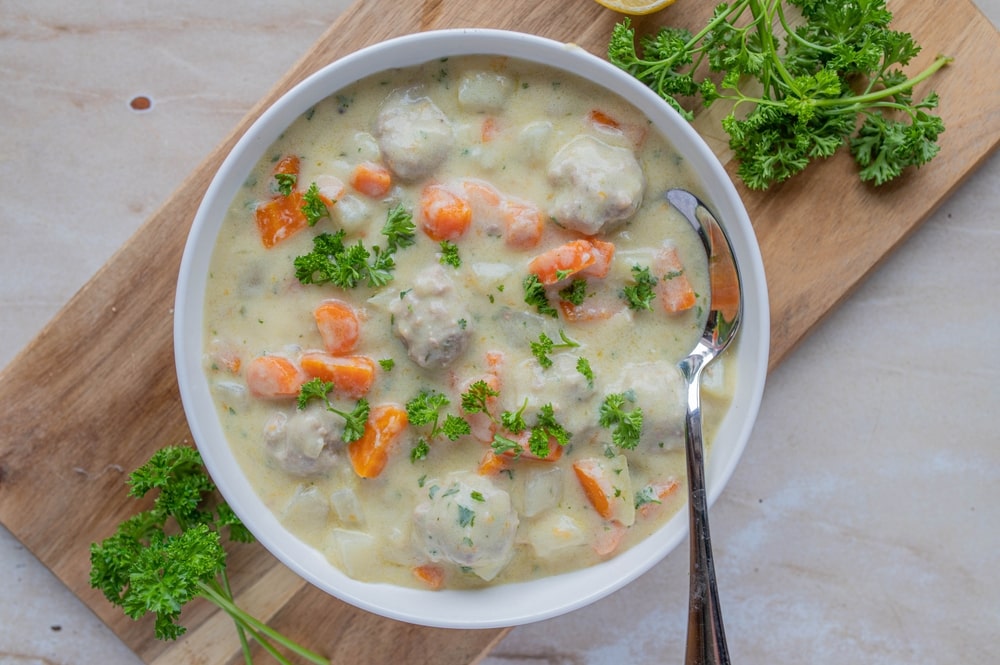 Easy Crockpot Chicken With Cream Of Chicken Soup