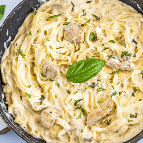 Easy Chicken Fettuccine Alfredo