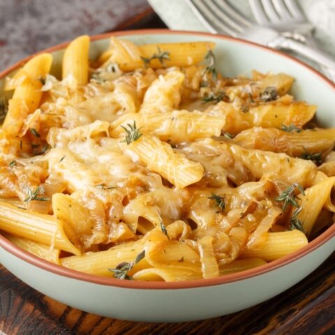 Easy Crockpot Buffalo Chicken Pasta