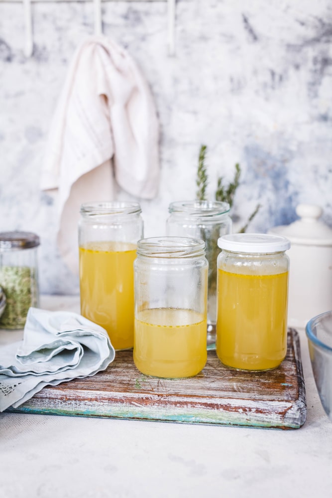 Easy Crockpot Chicken Stock