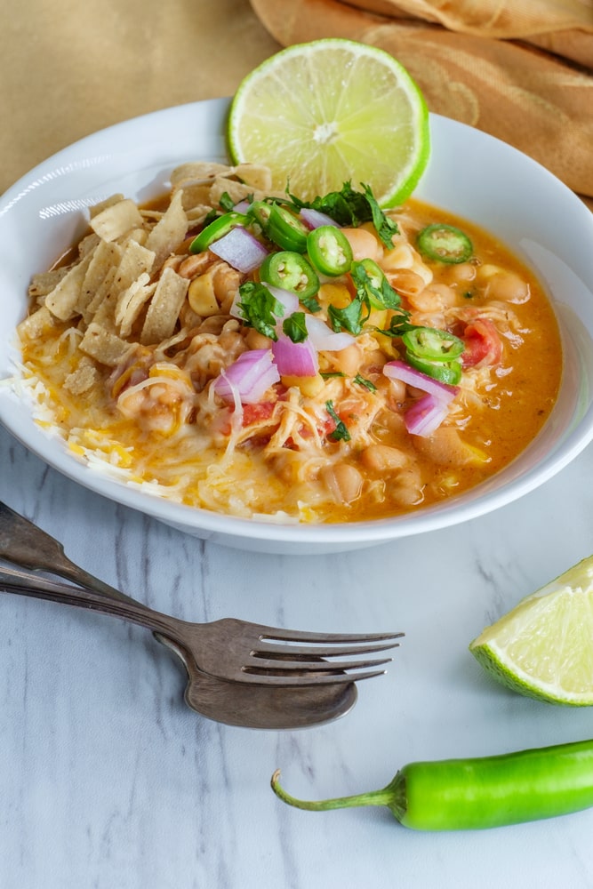 Easy Crockpot Cream Cheese Chicken Chili