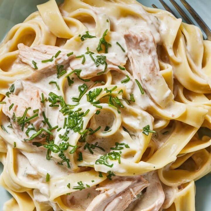 Quick Crockpot Egg Noodles And Chicken